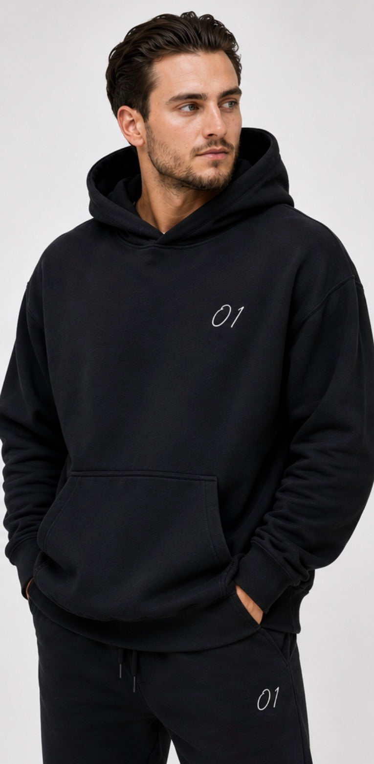 01 Signature Oversized Hoodie