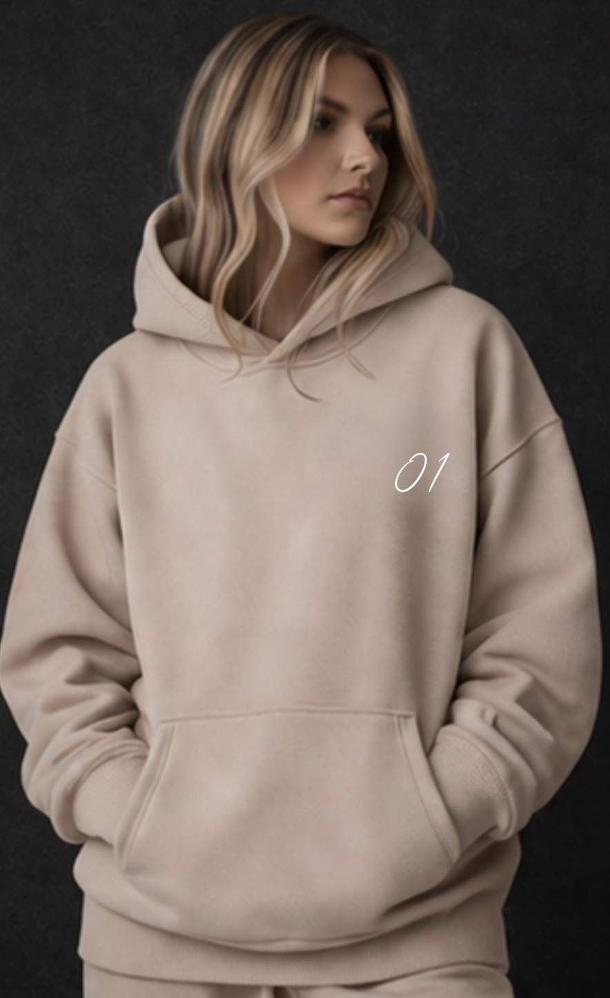 01 Signature Oversized Hoodie
